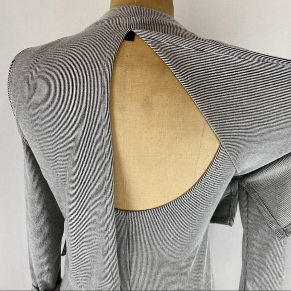 🌷 TopShop Pinstripe Kite Back Layered 3/4 Sleeve Mini Dress Size US 2 - Picture 7 of 11